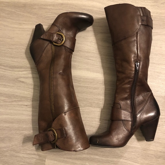 Arturo Chiang | size 7.5 | At-Vera heeled leather brown boots - Picture 9 of 13